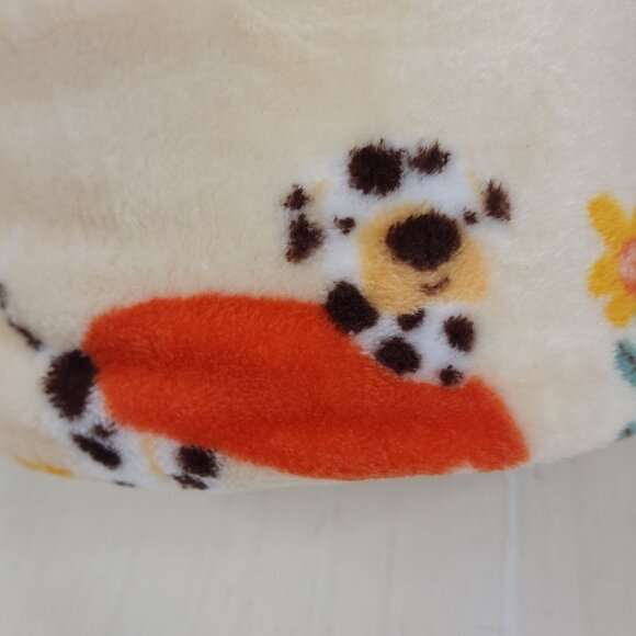 The Big One Oversized Plush Throw Blanket 5 Ft x 6 Ft Polyester Love Fur All - Picture 9 of 13